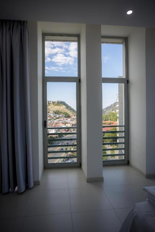 Sky Hotel Shkodër 外观 照片