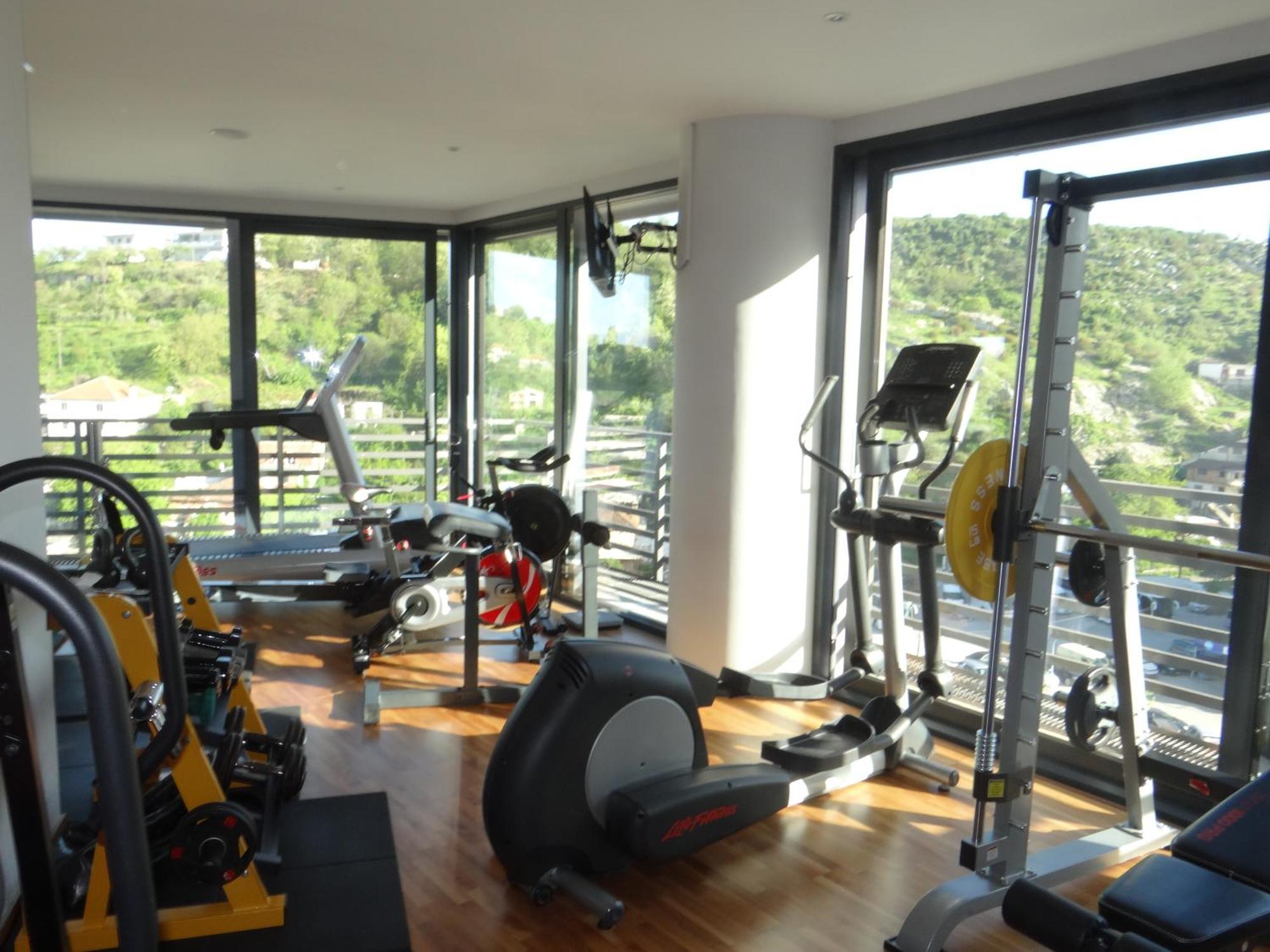 Sky Hotel Shkodër 外观 照片